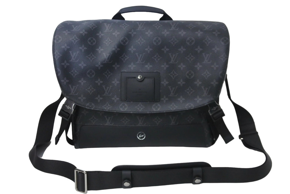 Louis Vuitton Messenger Voyage Hiroshi Fujiwara Fragment Black - Picture 2 of 7